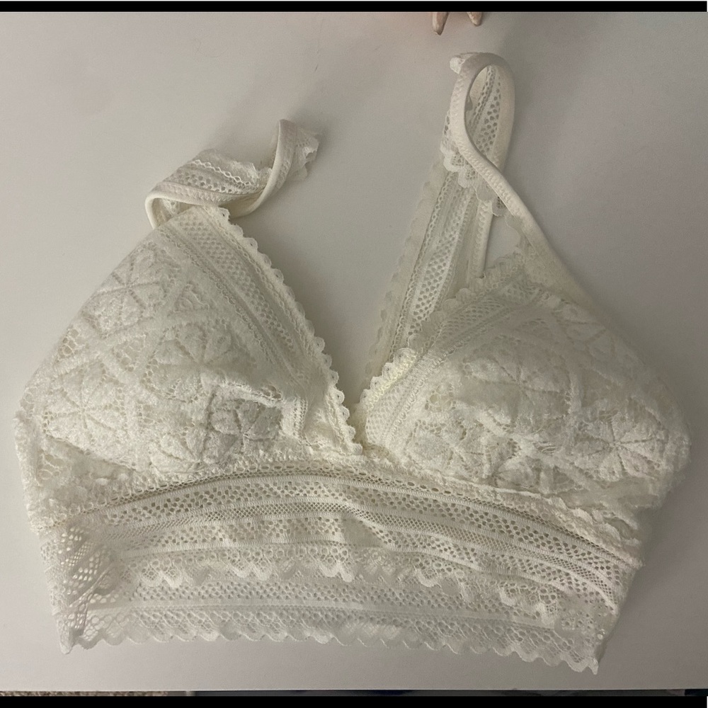 Aerie Brallete